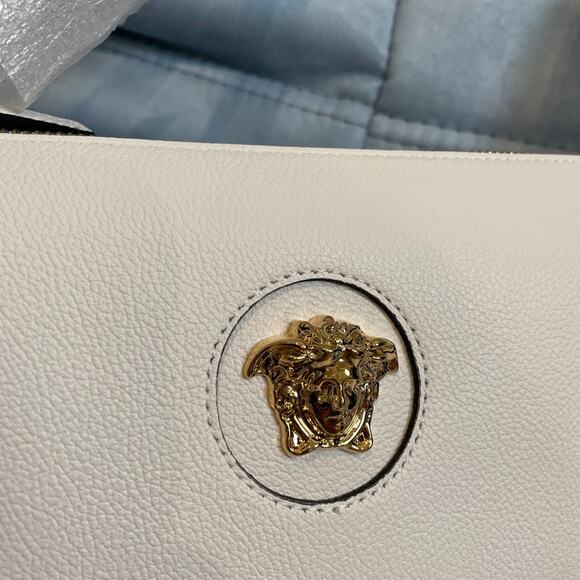 Versace Grained Calfskin Medusa Shoulder NWT - Picture 2 of 6